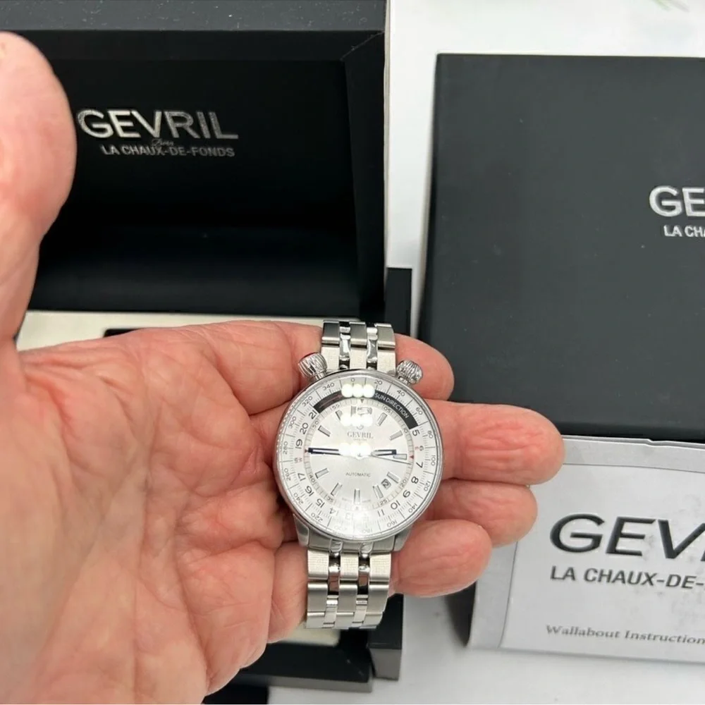 Men’s Gevril wallabout compass bezel bracelet watch 44MM Switzerland